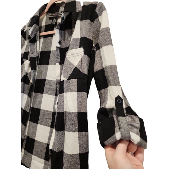 Black and white flannel - Picture 2 of 4